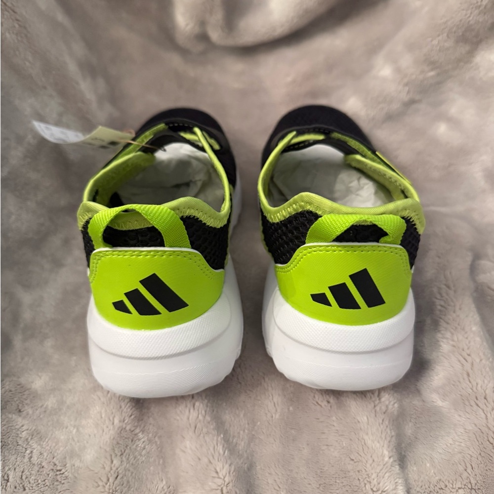 adidas Kids Black and Neon Green Summerflex Outdoor Water-Friendly Sneaker Shoes - Picture 3 of 6